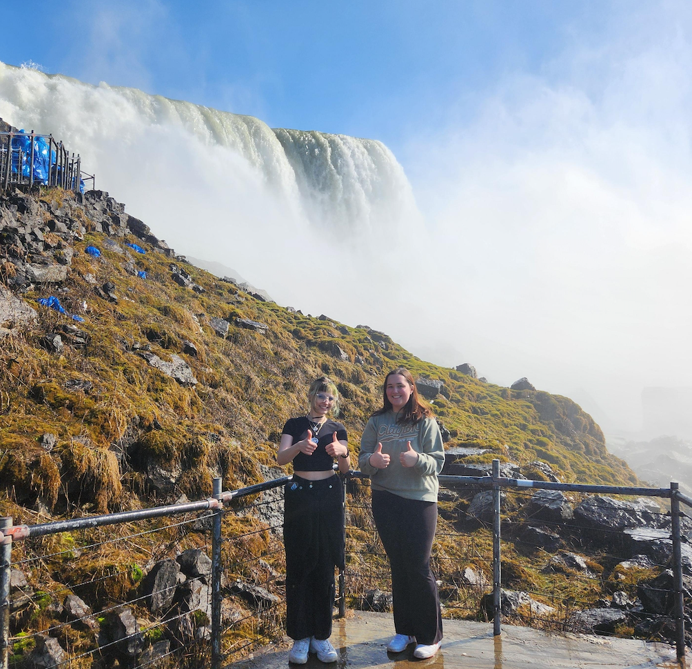 Niagara falls writing center students