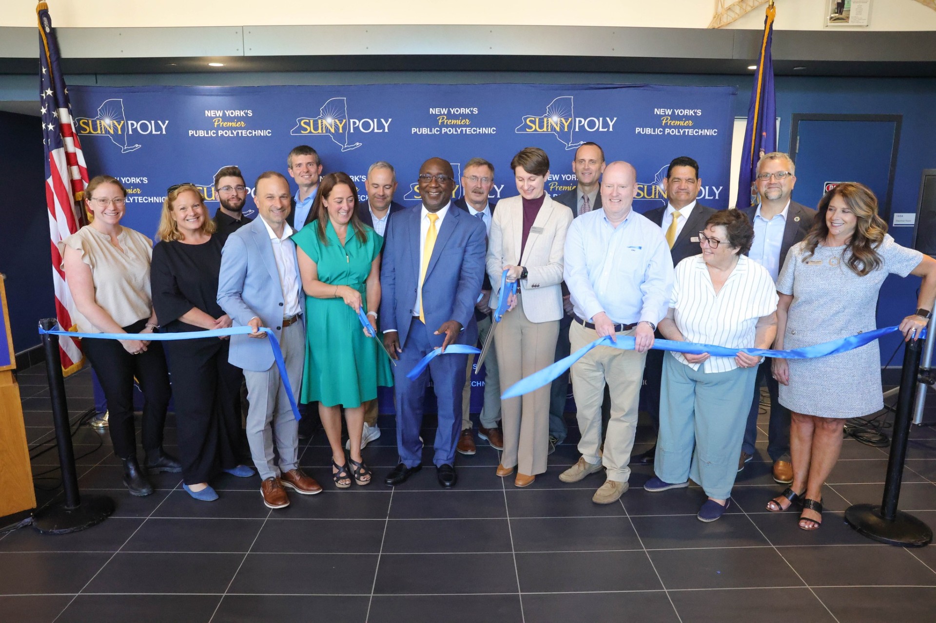 Group ribbon cutting ceremony at SUNY Poly