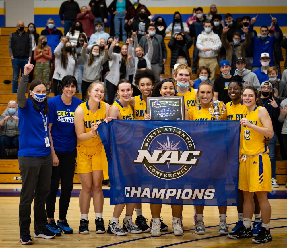 SUNY Poly Women's Basketball Team NAC Champs