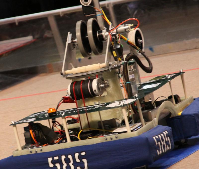 Robot at competition 800x680